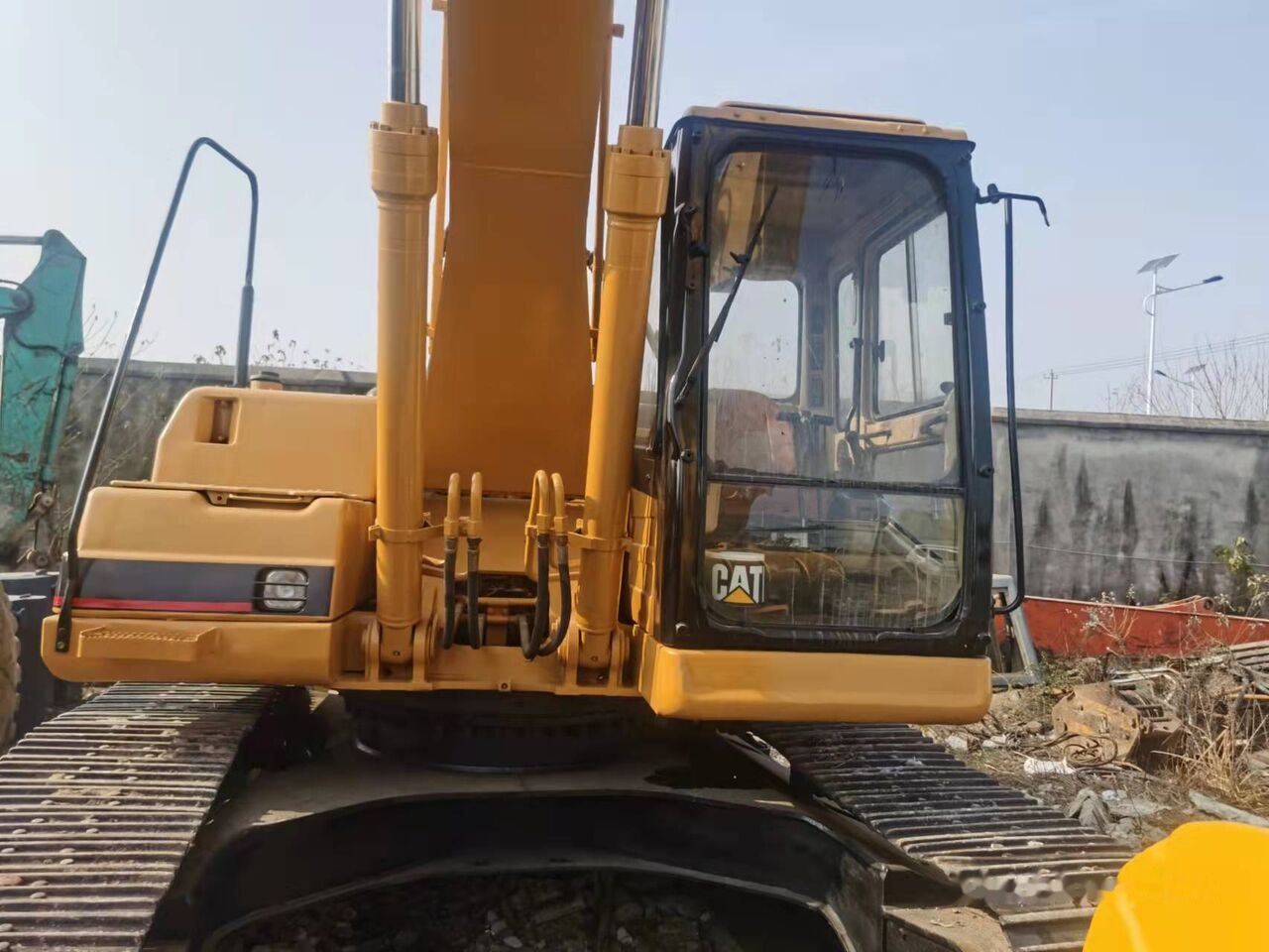 Caterpillar 320B - حفار زاحف: صورة 5 Caterpillar 320B - حفار زاحف: صورة 5