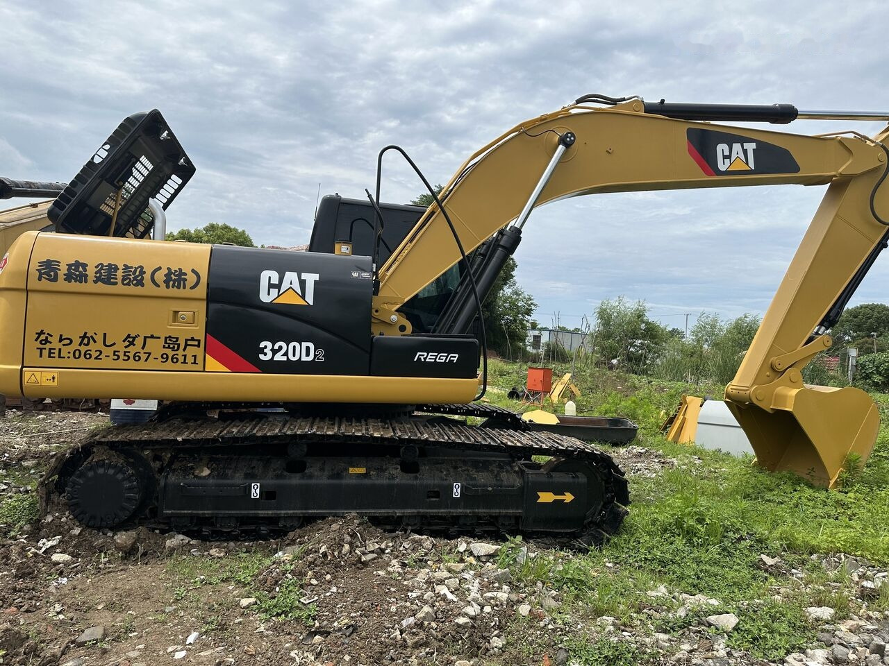 Caterpillar 320D2 - حفار زاحف: صورة 2 Caterpillar 320D2 - حفار زاحف: صورة 2