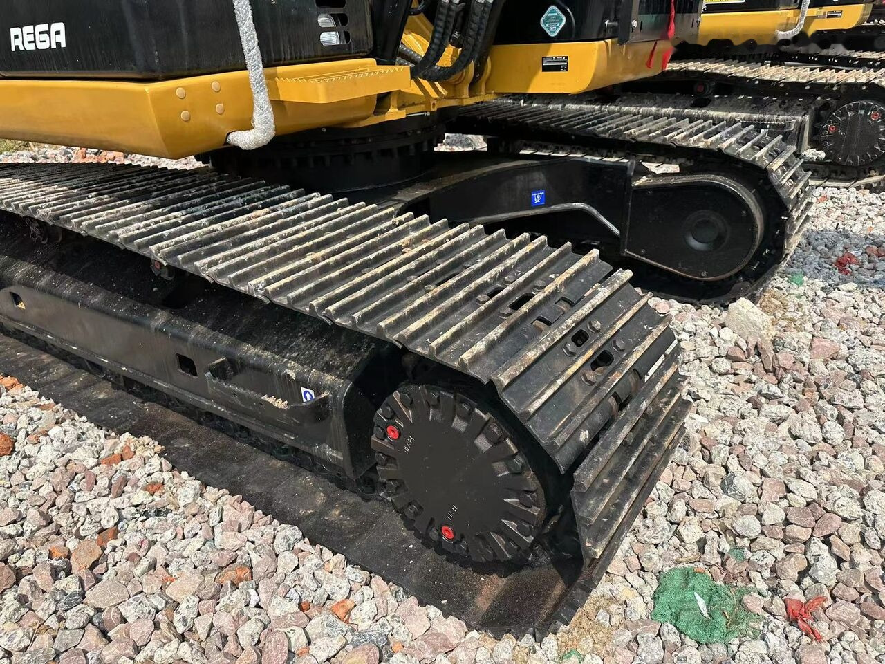 Caterpillar 320D - حفار زاحف: صورة 4 Caterpillar 320D - حفار زاحف: صورة 4