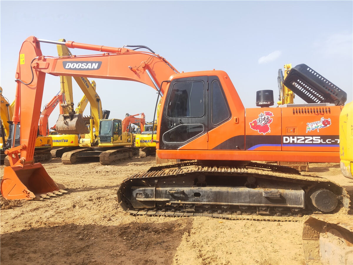 Doosan DH225 - حفار زاحف: صورة 1 Doosan DH225 - حفار زاحف: صورة 1
