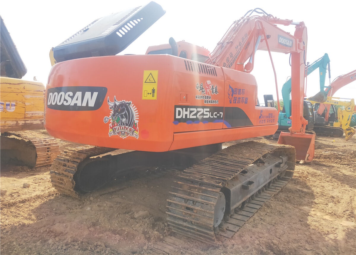 Doosan DH225 - حفار زاحف: صورة 4 Doosan DH225 - حفار زاحف: صورة 4