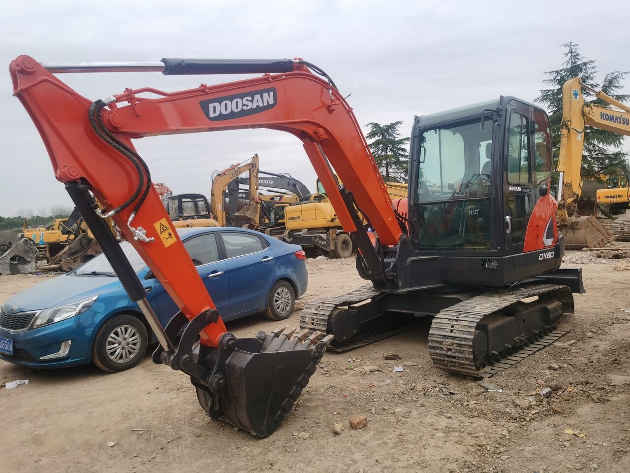 Doosan DX60 - حفار زاحف: صورة 1 Doosan DX60 - حفار زاحف: صورة 1