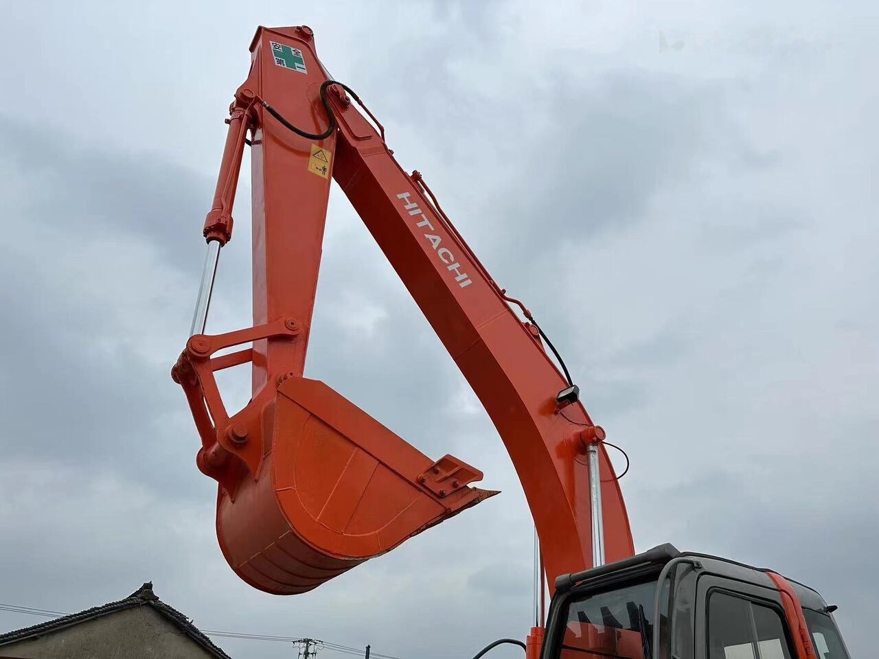 Hitachi ZX200 - حفار زاحف: صورة 1 Hitachi ZX200 - حفار زاحف: صورة 1