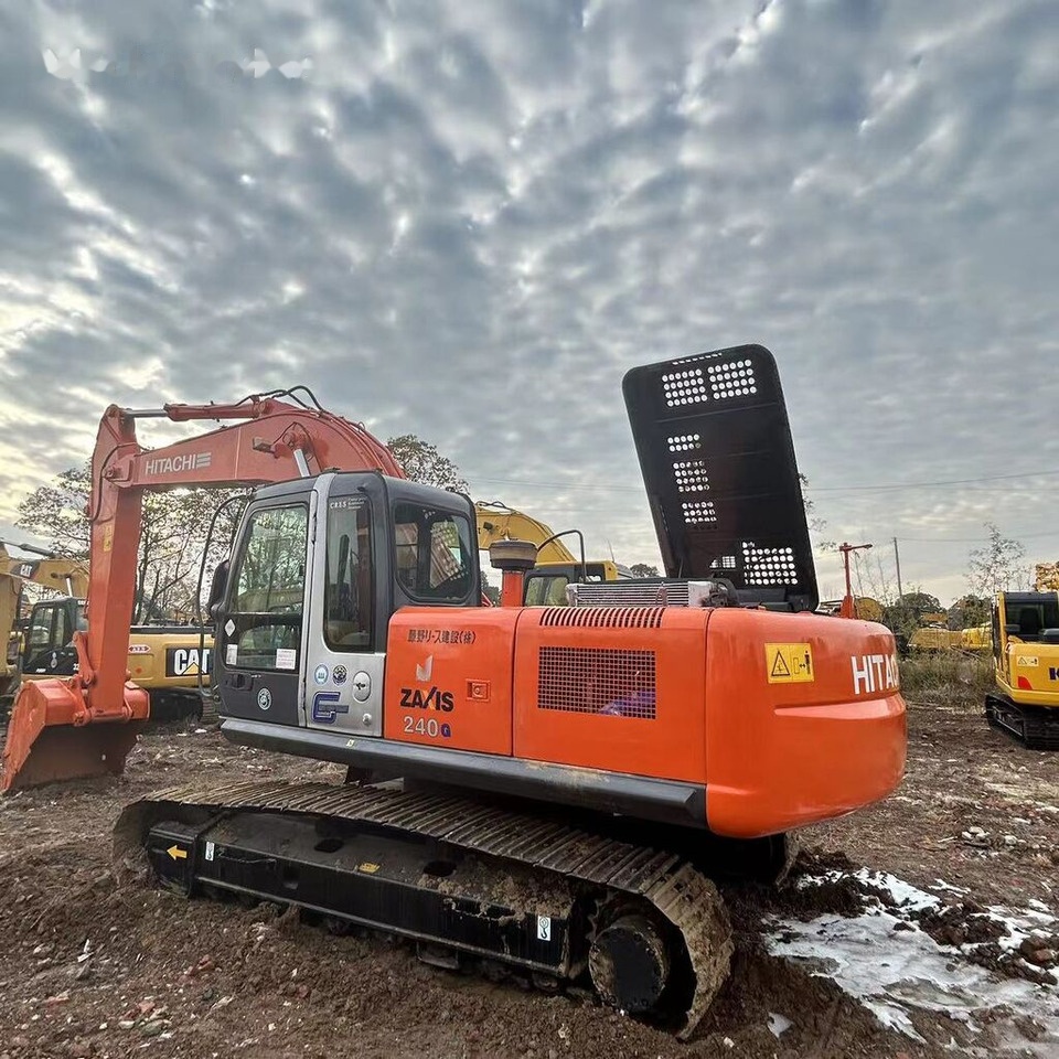 Hitachi ZX240 - حفار زاحف: صورة 1 Hitachi ZX240 - حفار زاحف: صورة 1