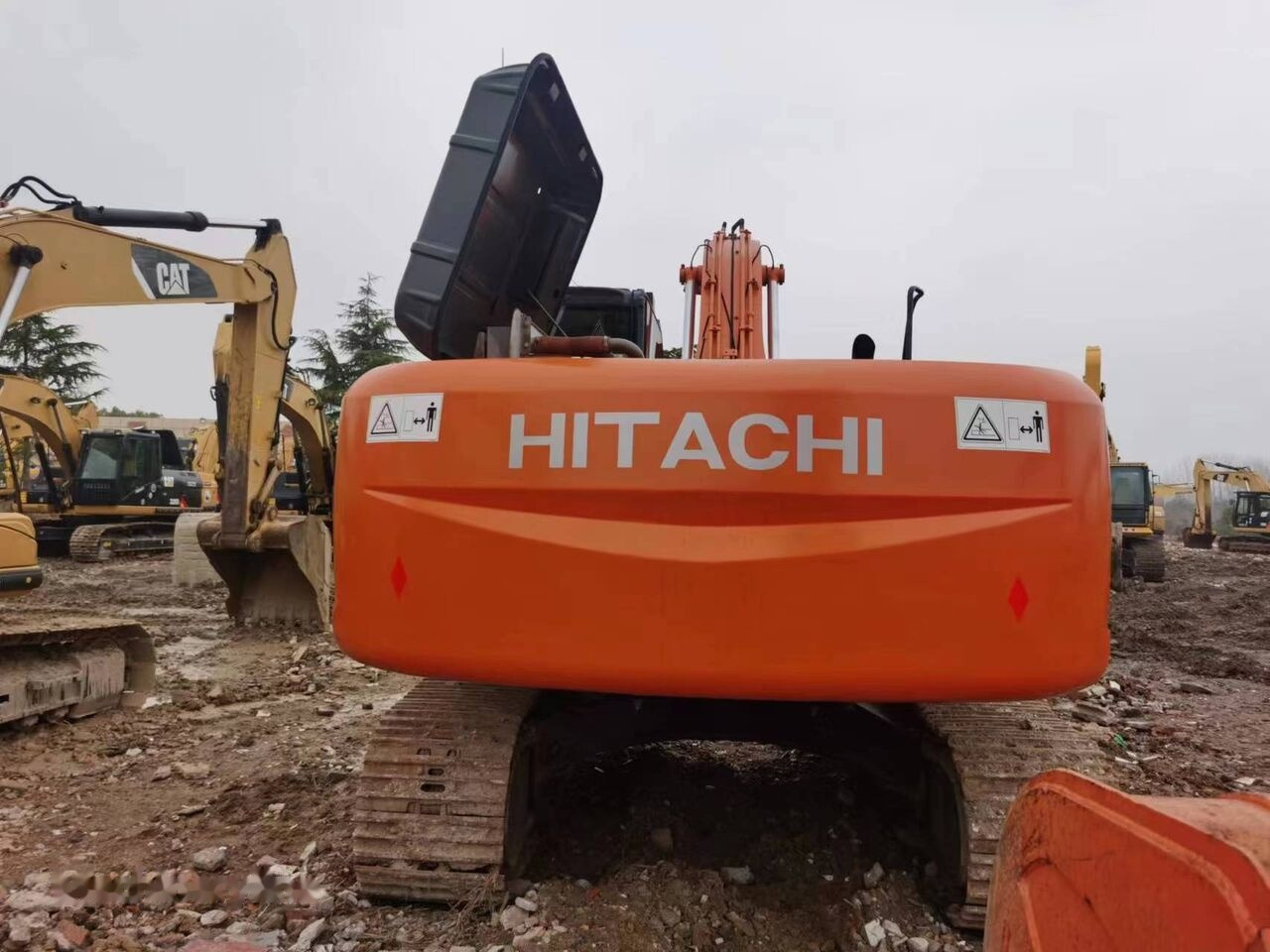 Hitachi ZX250 - حفار زاحف: صورة 3 Hitachi ZX250 - حفار زاحف: صورة 3