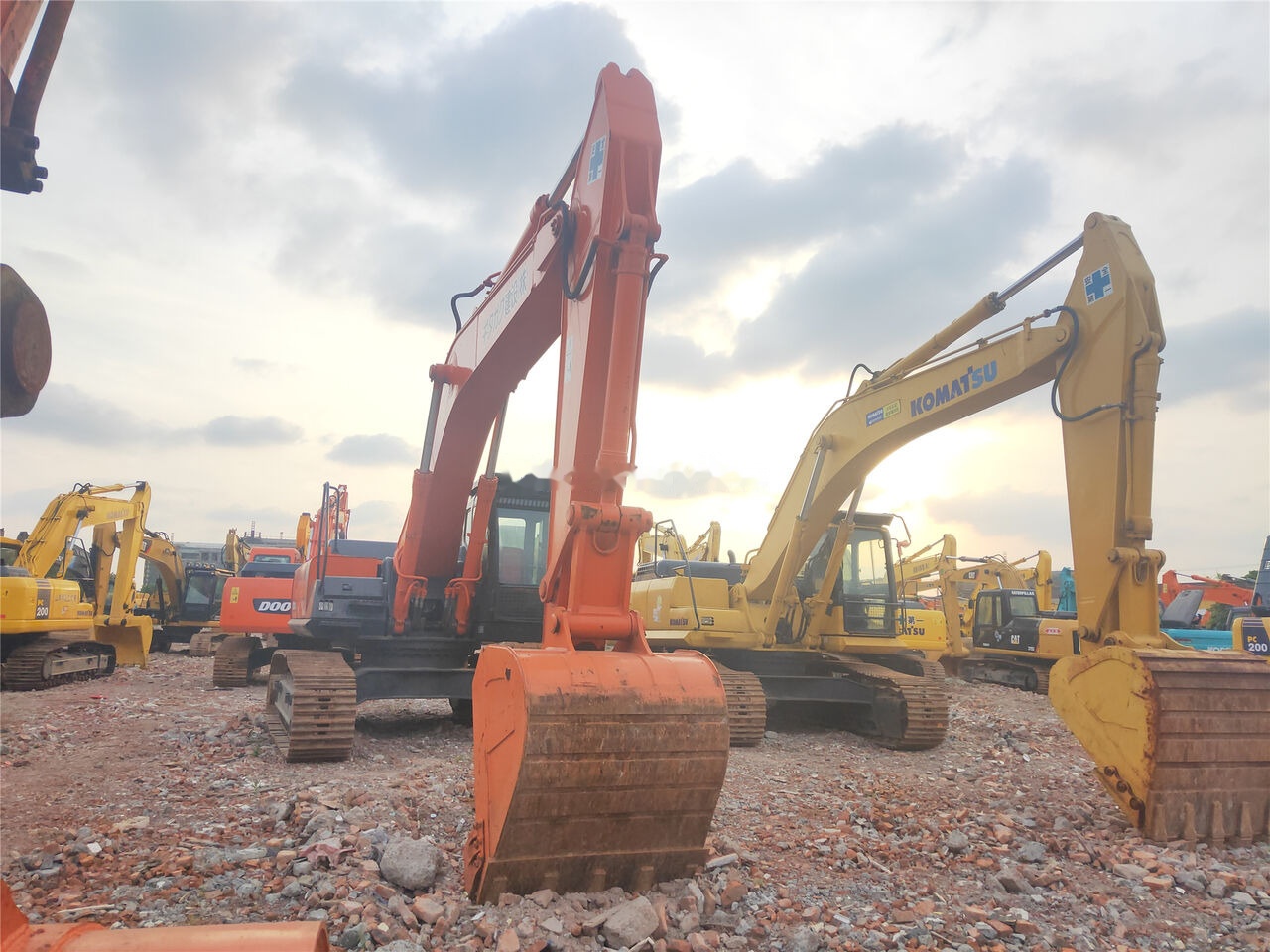 تأجير Hitachi ZX350H-3G Hitachi ZX350H-3G: صورة 10
