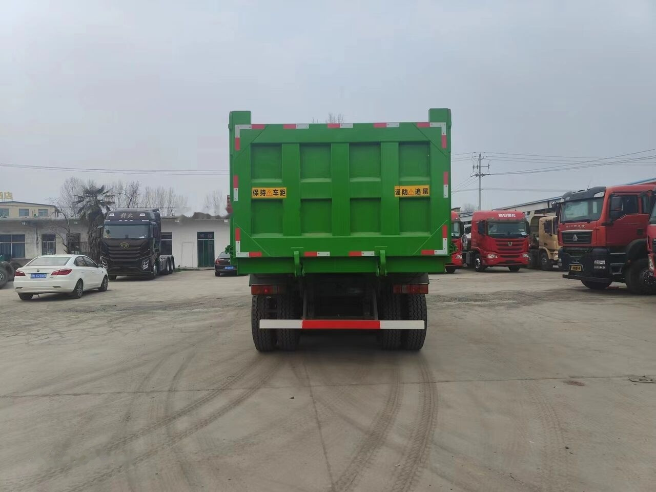 Howo G7W - شاحنة قلاب: صورة 4 Howo G7W - شاحنة قلاب: صورة 4