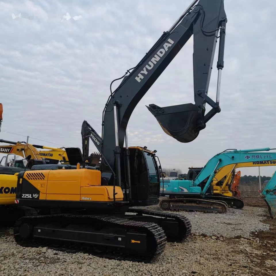 Hyundai R225VS - حفار زاحف: صورة 1 Hyundai R225VS - حفار زاحف: صورة 1