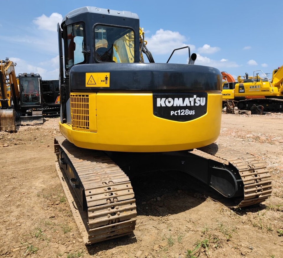 Komatsu PC128US - حفار زاحف: صورة 5 Komatsu PC128US - حفار زاحف: صورة 5