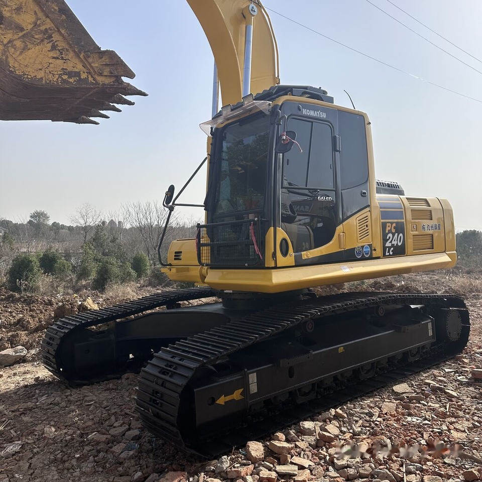 Komatsu PC240-8 - حفار زاحف: صورة 5 Komatsu PC240-8 - حفار زاحف: صورة 5