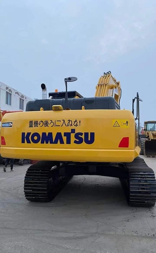 Komatsu PC300 - حفار زاحف: صورة 2 Komatsu PC300 - حفار زاحف: صورة 2