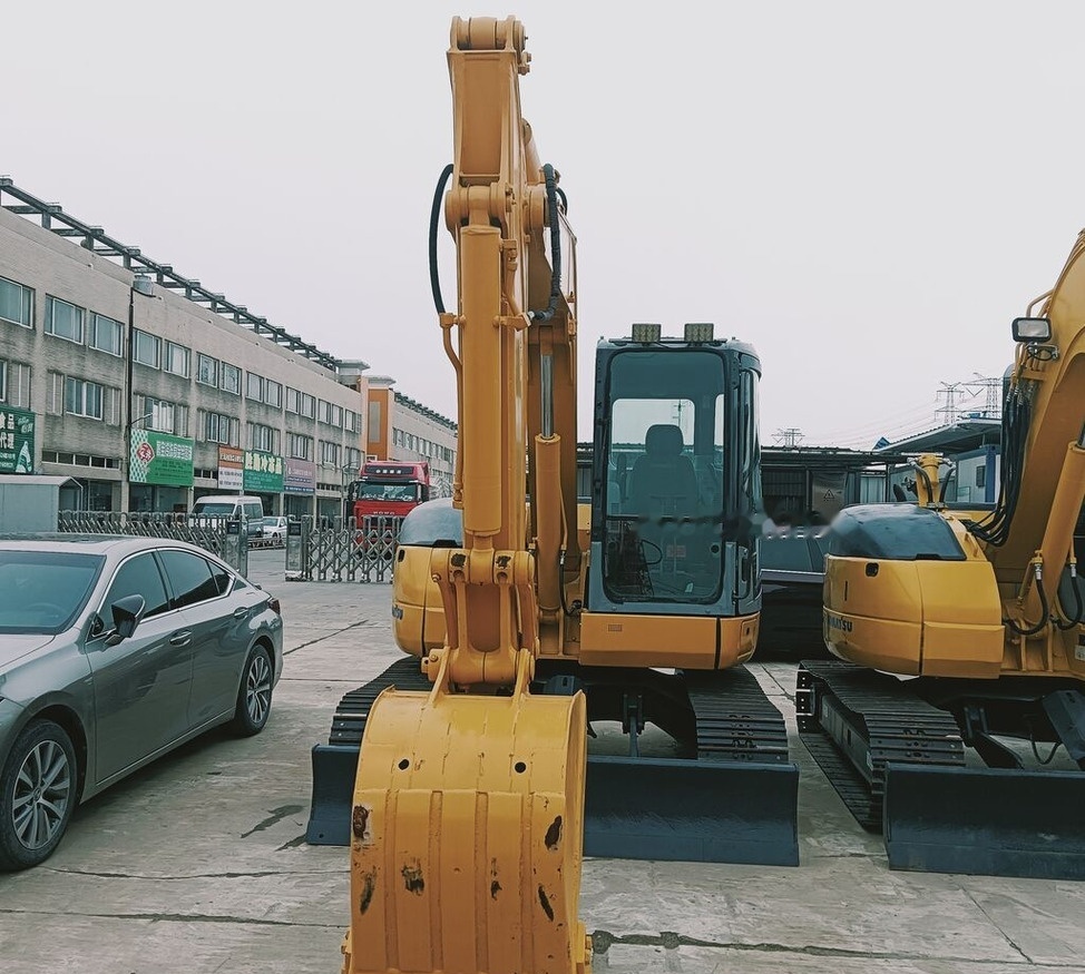 Komatsu PC78US-6 - حفار صغير: صورة 1 Komatsu PC78US-6 - حفار صغير: صورة 1
