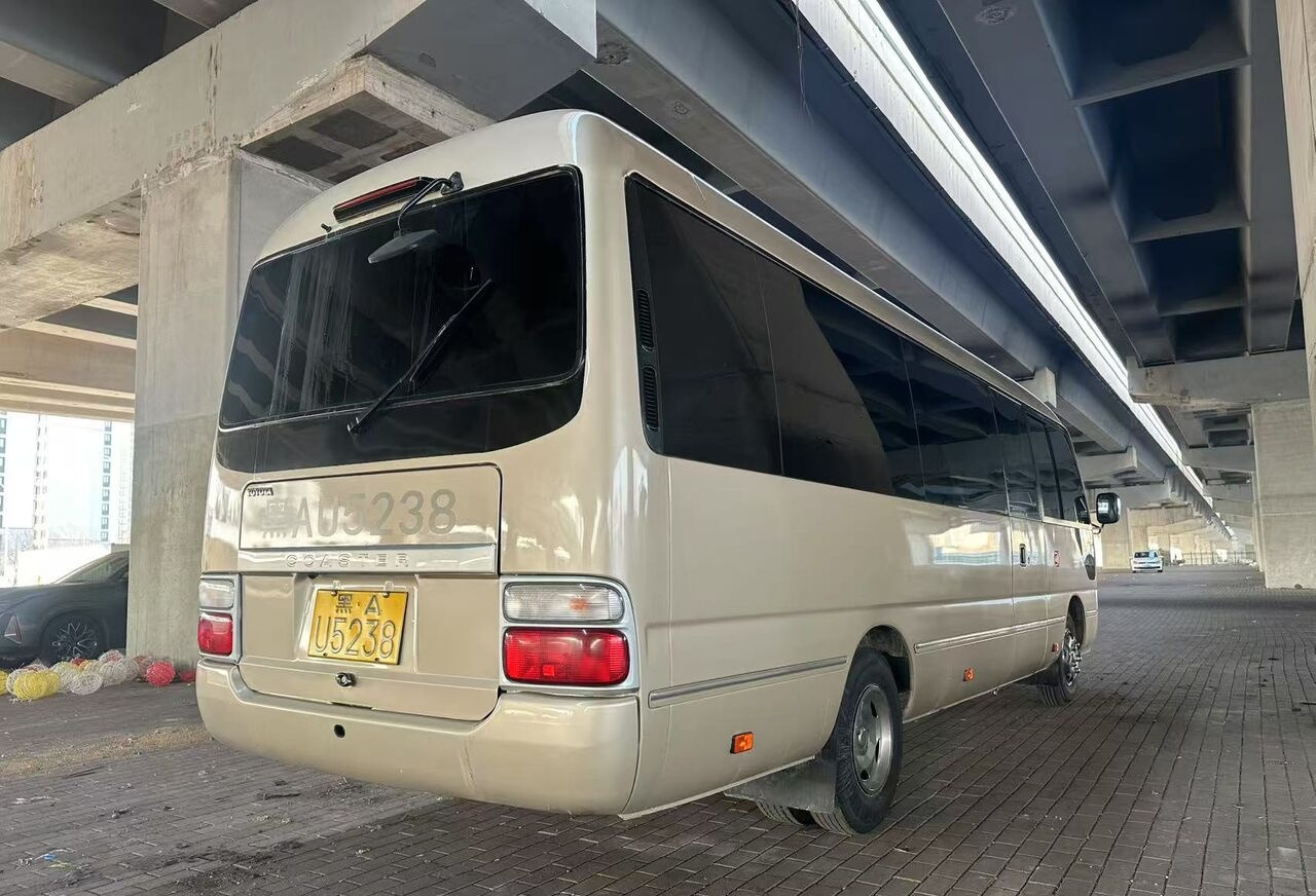 Toyota 1HZ - حافلة الضواحي: صورة 2 Toyota 1HZ - حافلة الضواحي: صورة 2