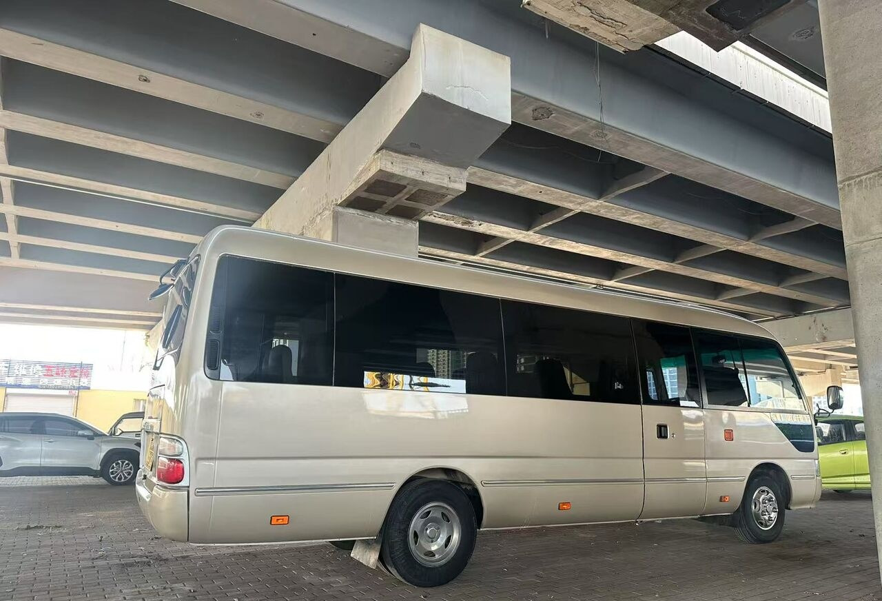 Toyota 1HZ - حافلة الضواحي: صورة 5 Toyota 1HZ - حافلة الضواحي: صورة 5