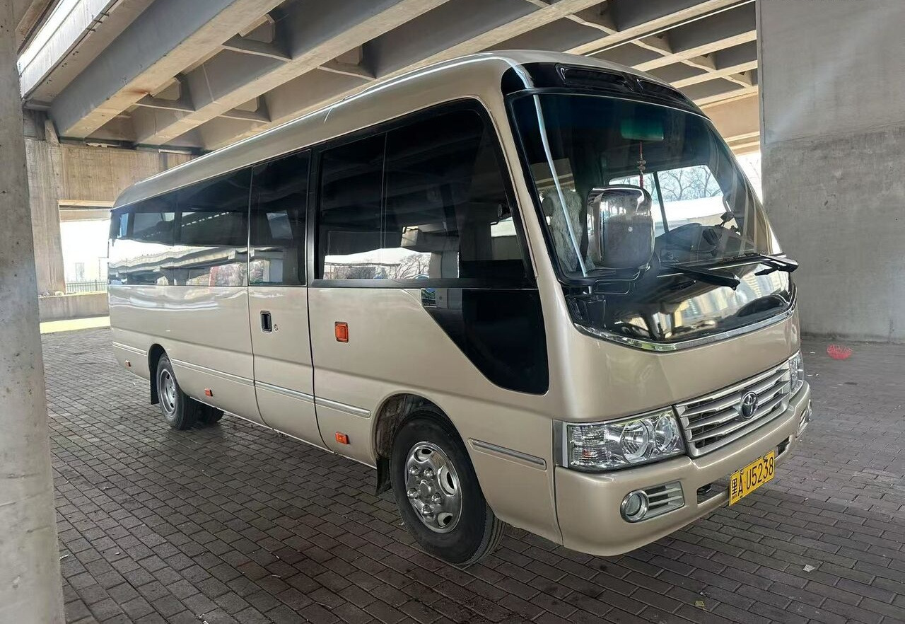 Toyota 1HZ - حافلة الضواحي: صورة 3 Toyota 1HZ - حافلة الضواحي: صورة 3