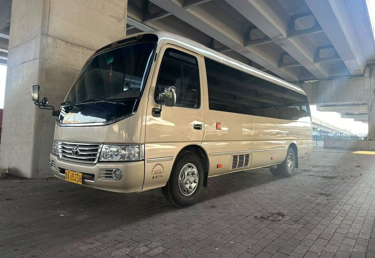 Toyota 1HZ - حافلة الضواحي: صورة 4 Toyota 1HZ - حافلة الضواحي: صورة 4