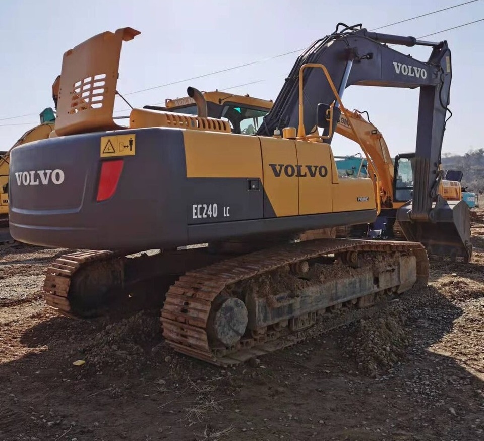 Volvo EC240LC - حفار زاحف: صورة 1 Volvo EC240LC - حفار زاحف: صورة 1
