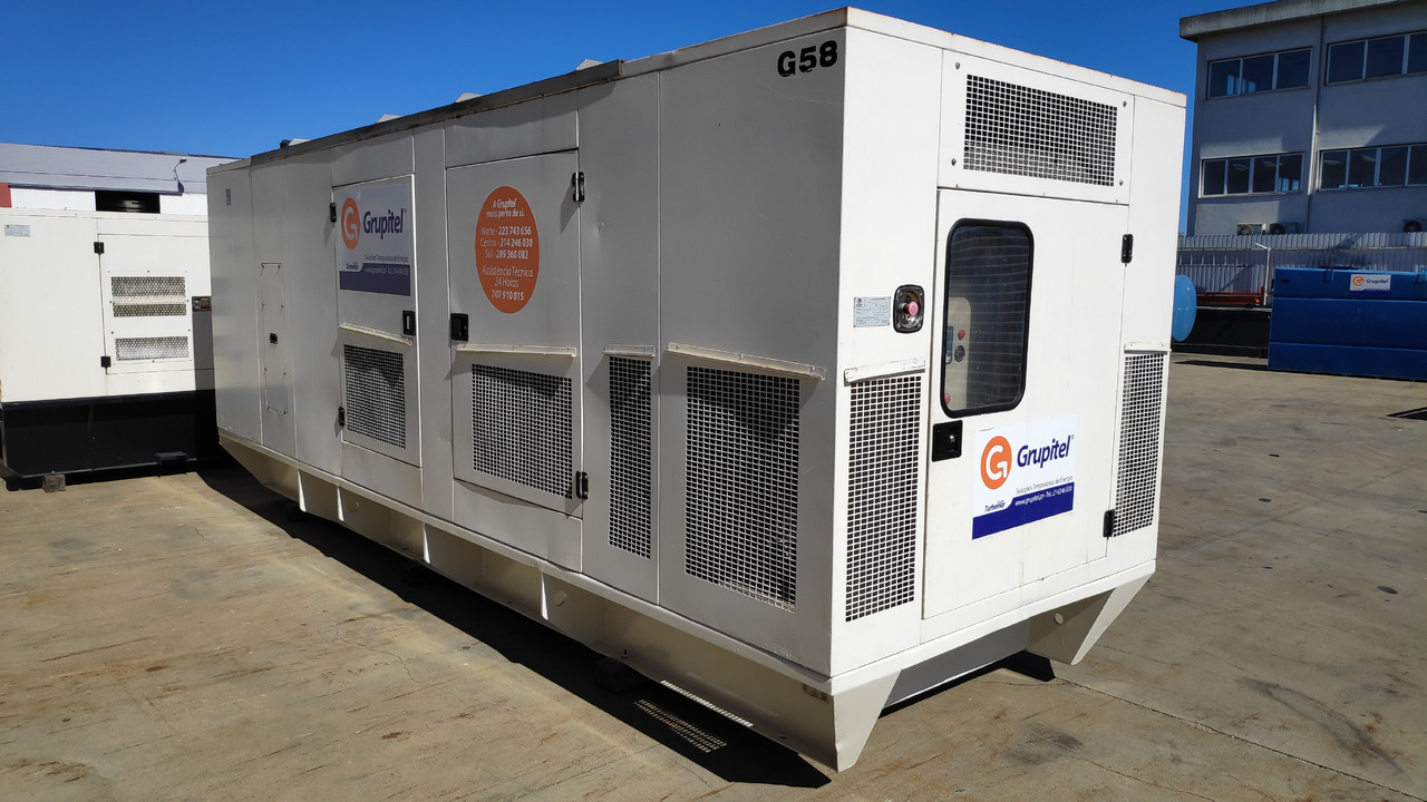 FG P600P1 600 kVA - مجموعة المولد: صورة 1 FG P600P1 600 kVA - مجموعة المولد: صورة 1