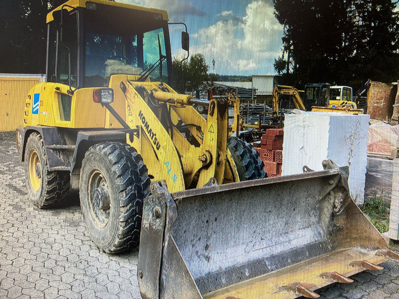 Komatsu WA 75-3 Active - اللودر بعجل: صورة 2 Komatsu WA 75-3 Active - اللودر بعجل: صورة 2