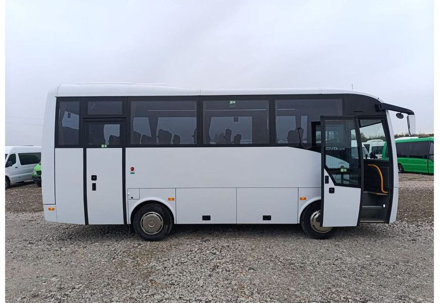 Isuzu Novolux - حافلة الضواحي: صورة 2 Isuzu Novolux - حافلة الضواحي: صورة 2