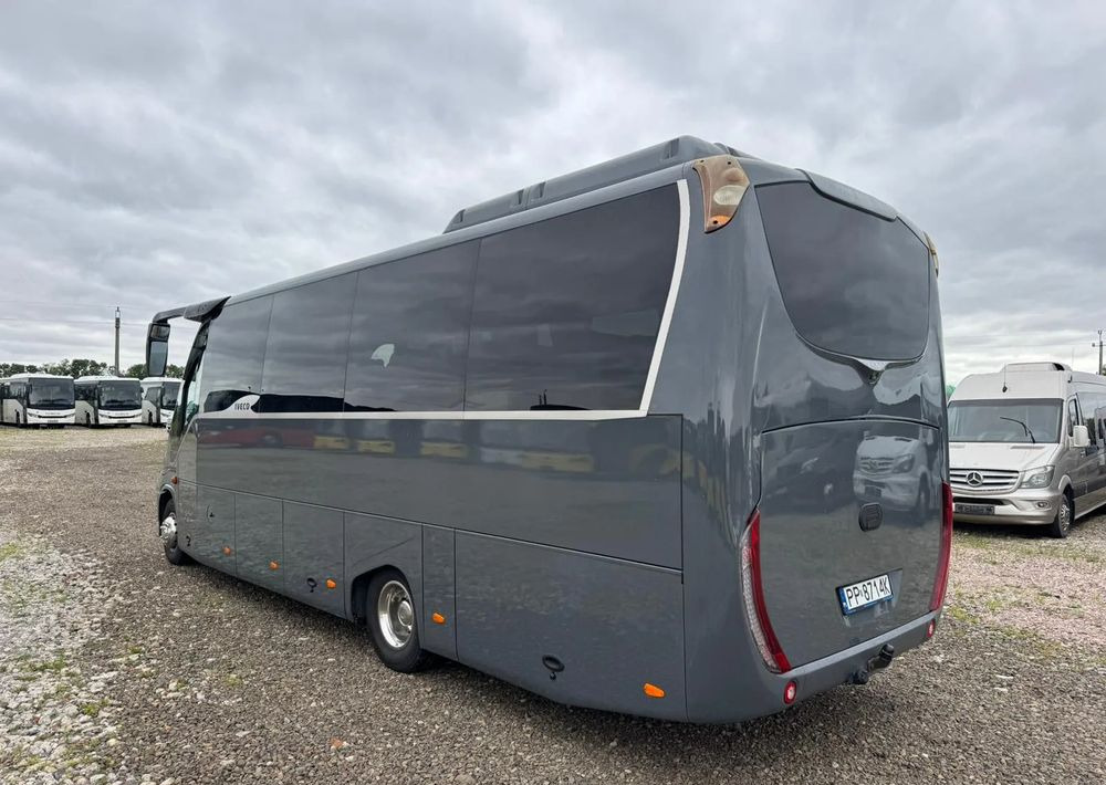 Iveco Daily - حافلة نقل لمسافات طويلة: صورة 4 Iveco Daily - حافلة نقل لمسافات طويلة: صورة 4