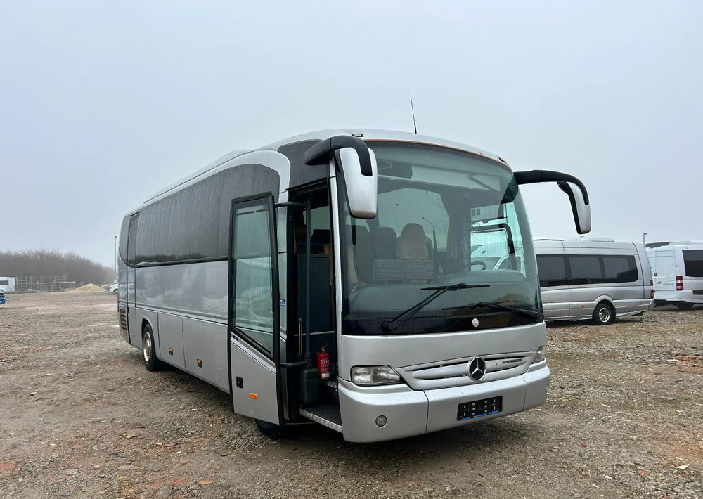 Mercedes-Benz Tourino - حافلة نقل لمسافات طويلة: صورة 1 Mercedes-Benz Tourino - حافلة نقل لمسافات طويلة: صورة 1
