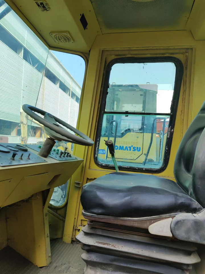 BOMAG BW 217D-2 - ضاغطة التربة: صورة 4 BOMAG BW 217D-2 - ضاغطة التربة: صورة 4