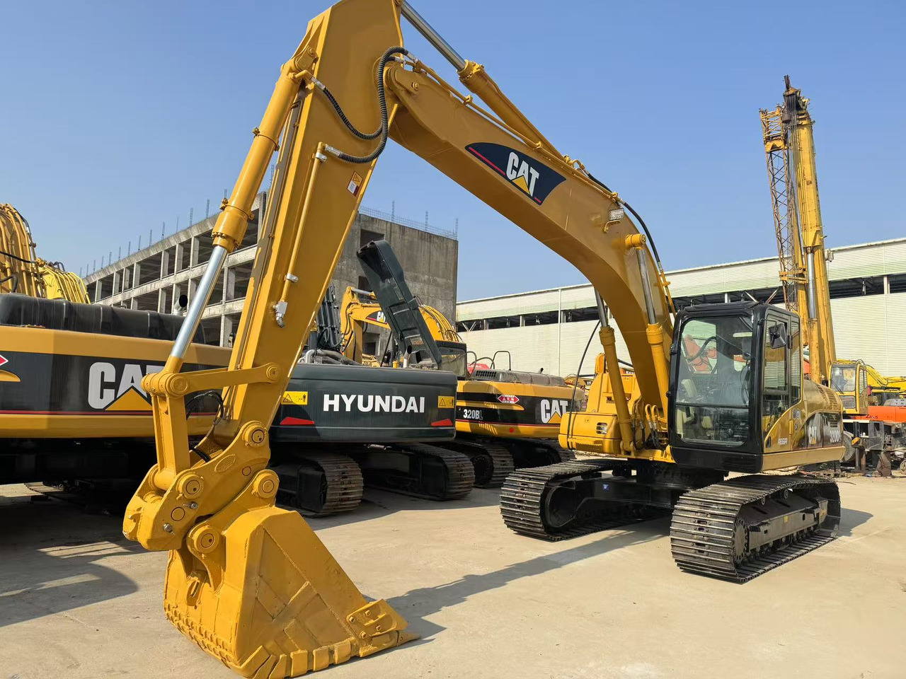 CATERPILLAR 320C - حفار زاحف: صورة 3 CATERPILLAR 320C - حفار زاحف: صورة 3