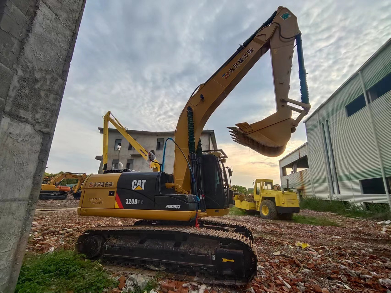 CATERPILLAR 320D2L CAT 320D - حفار زاحف: صورة 2 CATERPILLAR 320D2L CAT 320D - حفار زاحف: صورة 2