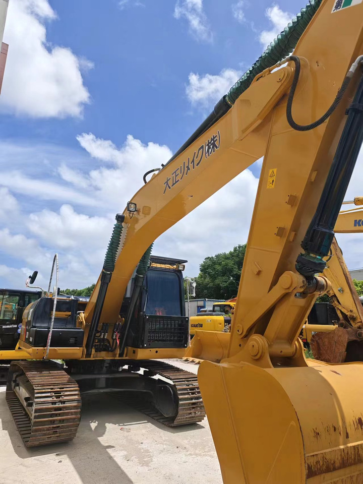 CATERPILLAR 320D - حفار زاحف: صورة 3 CATERPILLAR 320D - حفار زاحف: صورة 3