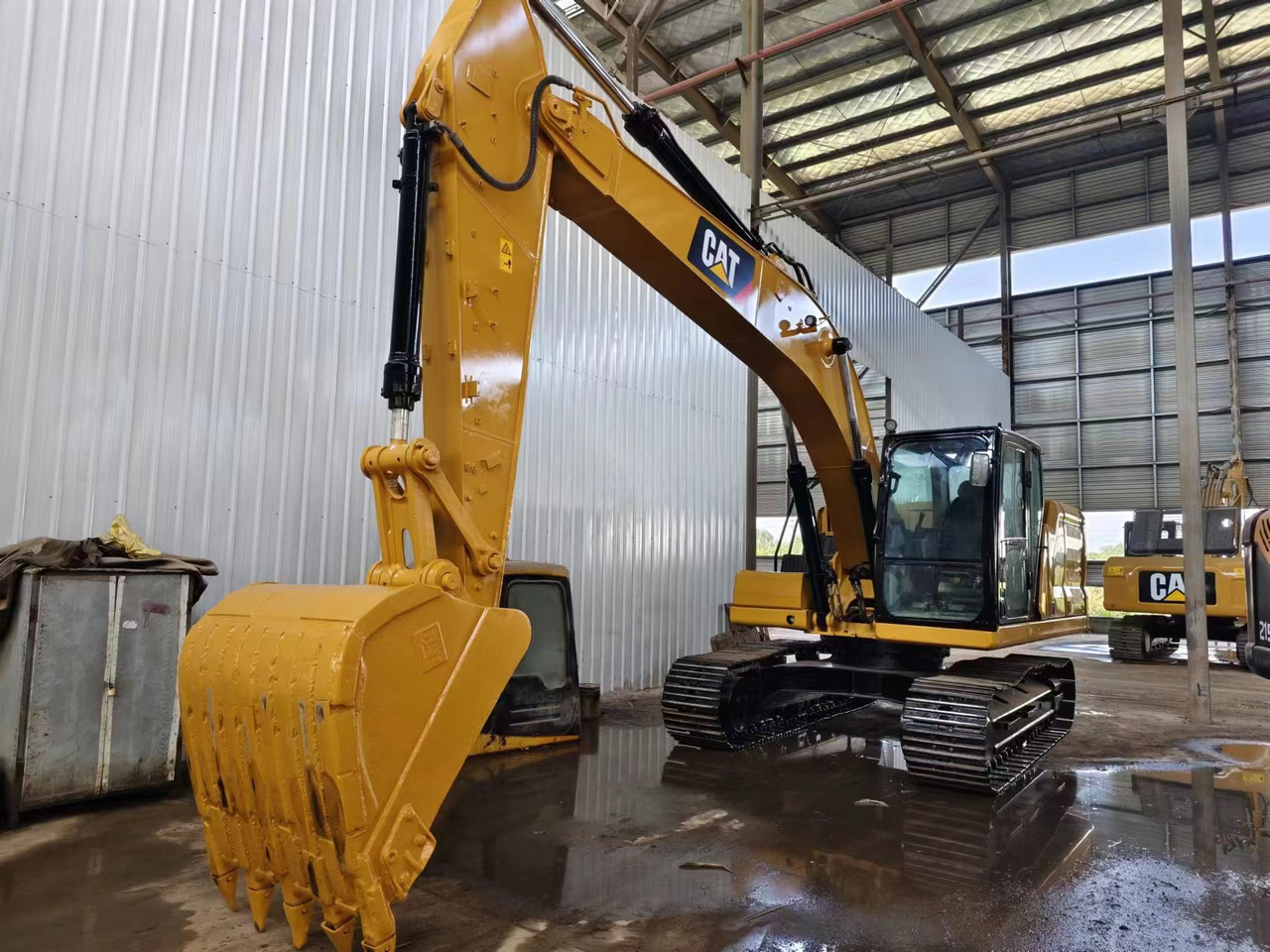 CATERPILLAR 320GC CAT 320 - حفار زاحف: صورة 2 CATERPILLAR 320GC CAT 320 - حفار زاحف: صورة 2