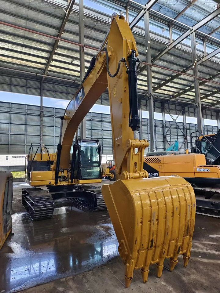 CATERPILLAR 320GC - حفار زاحف: صورة 4 CATERPILLAR 320GC - حفار زاحف: صورة 4