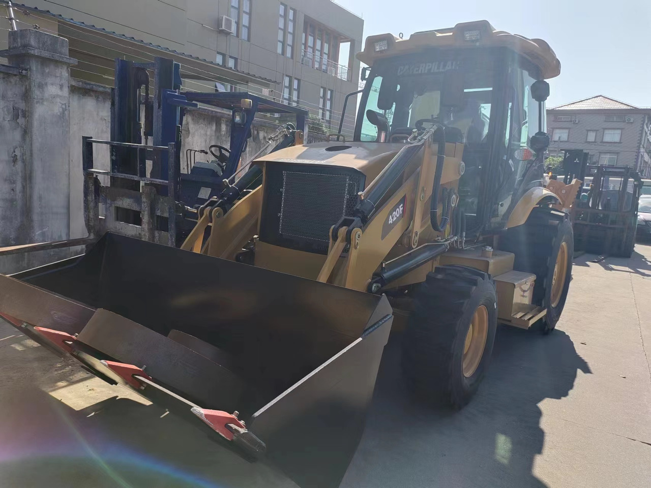 CATERPILLAR 420F - لودر ذو محراث خلفي/ باكهو: صورة 3 CATERPILLAR 420F - لودر ذو محراث خلفي/ باكهو: صورة 3