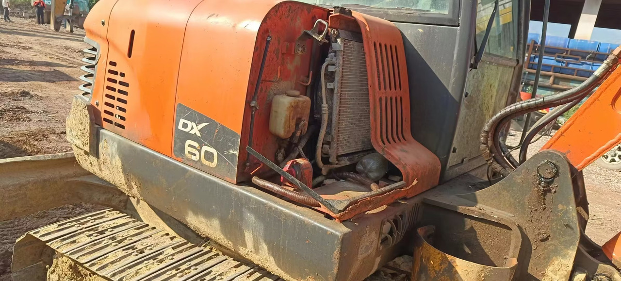 DOOSAN dx60 - حفار صغير: صورة 4 DOOSAN dx60 - حفار صغير: صورة 4