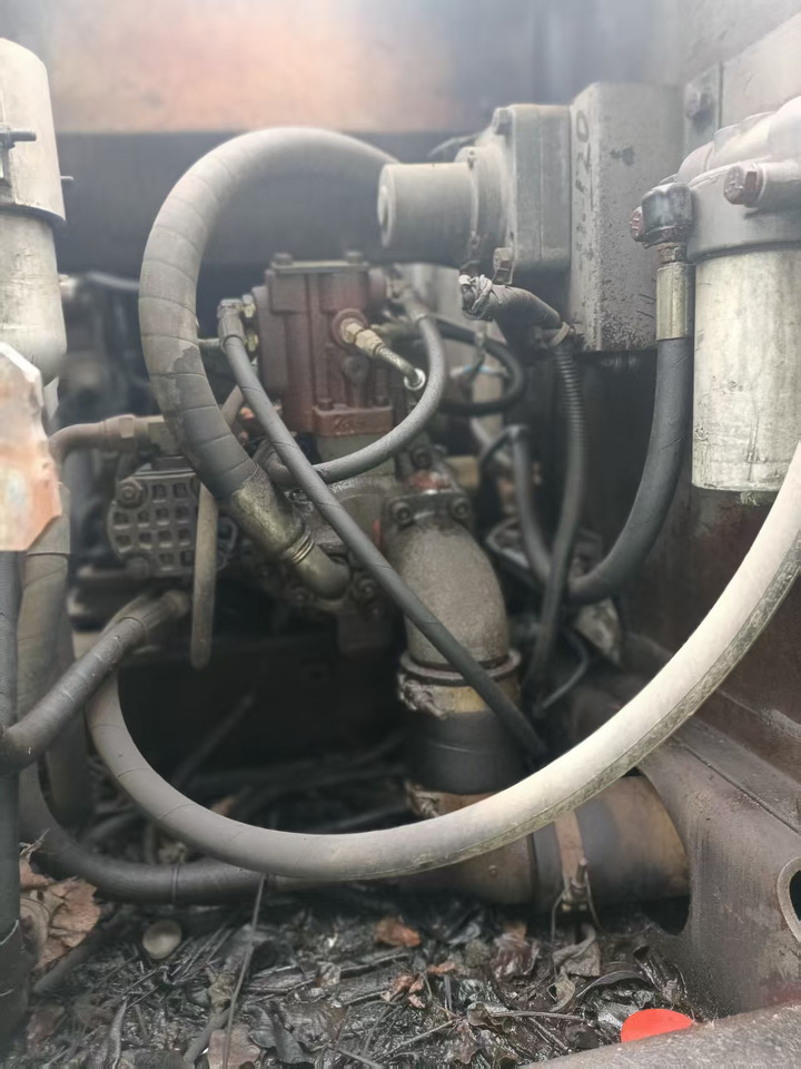 HITACHI EX100WD-2 - حفار ذو عجلات: صورة 5 HITACHI EX100WD-2 - حفار ذو عجلات: صورة 5