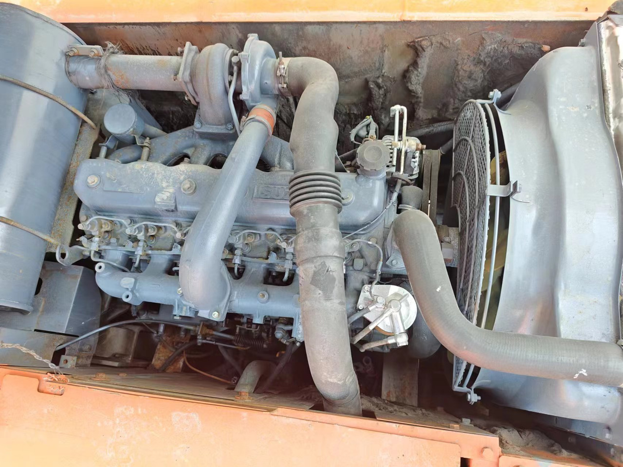 HITACHI EX200-5 - حفار زاحف: صورة 4 HITACHI EX200-5 - حفار زاحف: صورة 4