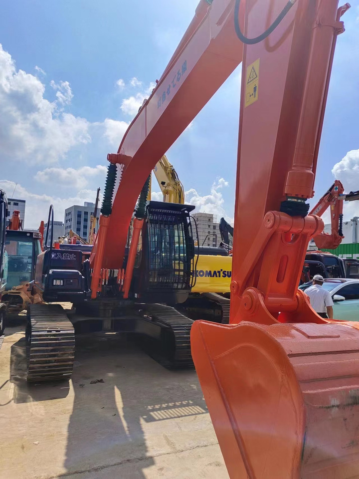 HITACHI ZX200 - حفار زاحف: صورة 3 HITACHI ZX200 - حفار زاحف: صورة 3