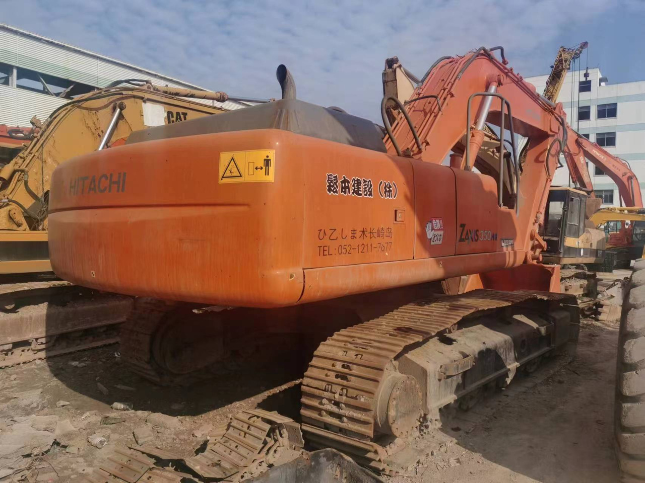 HITACHI ZX330 - حفار زاحف: صورة 1 HITACHI ZX330 - حفار زاحف: صورة 1