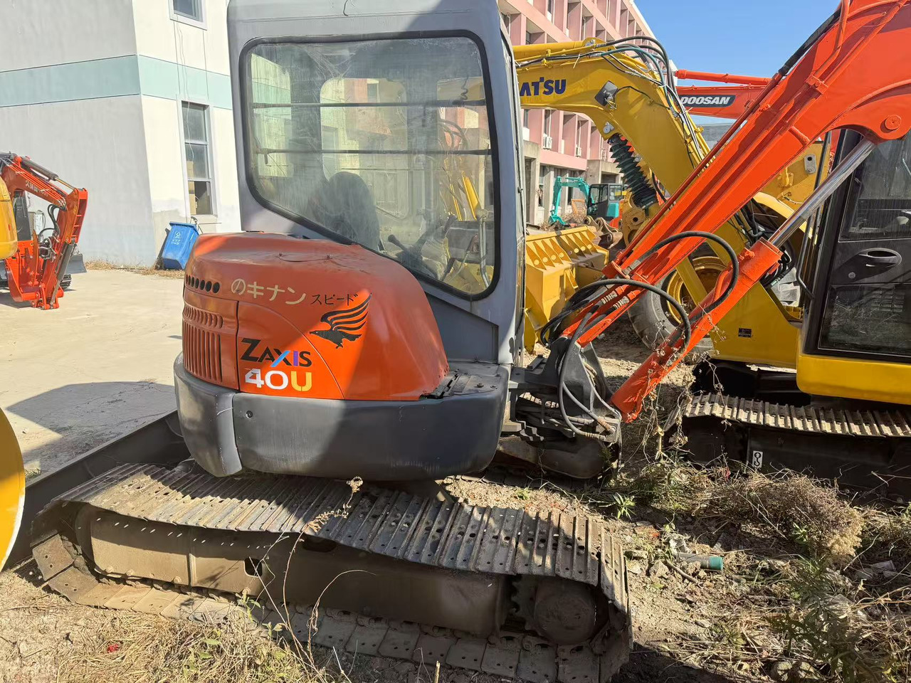 HITACHI ZX40U - حفار صغير: صورة 3 HITACHI ZX40U - حفار صغير: صورة 3