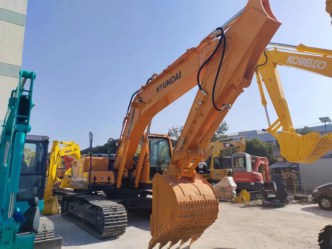HYUNDAI 220LC-9S - حفار زاحف: صورة 1 HYUNDAI 220LC-9S - حفار زاحف: صورة 1