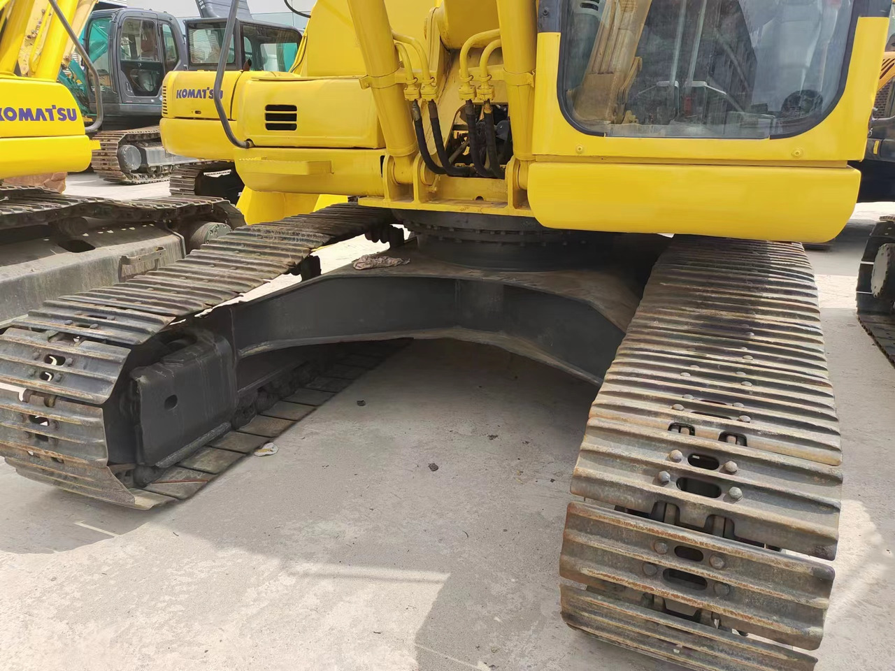 KOMATSU PC200-7 - حفار زاحف: صورة 5 KOMATSU PC200-7 - حفار زاحف: صورة 5