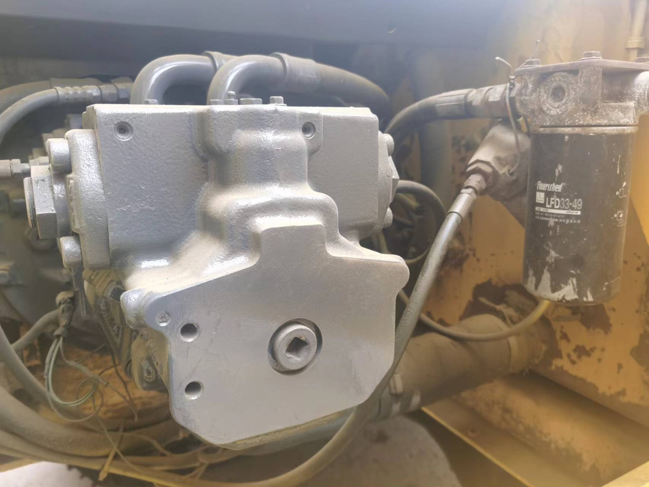KOMATSU PC200-7 - حفار زاحف: صورة 4 KOMATSU PC200-7 - حفار زاحف: صورة 4