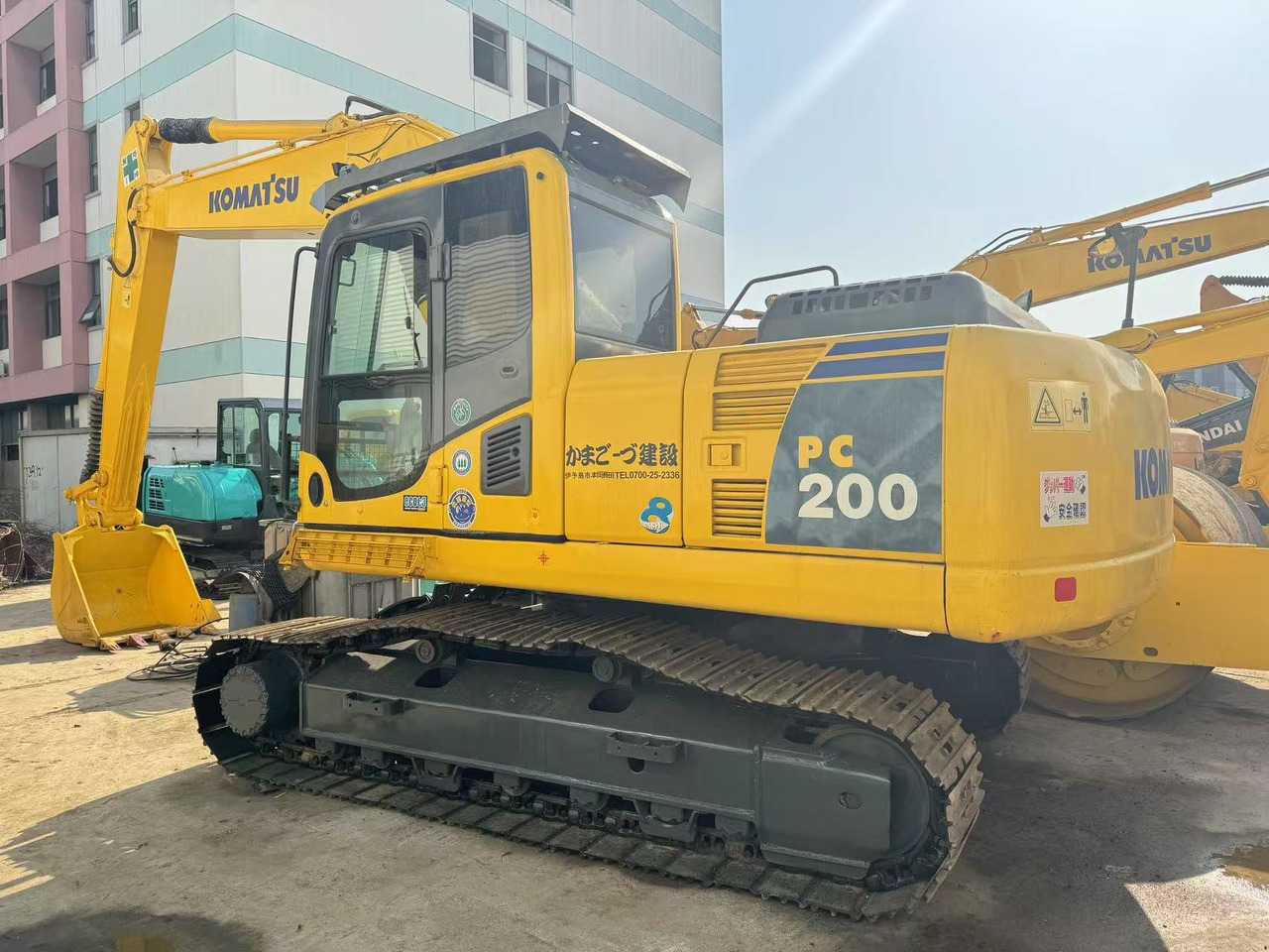 KOMATSU PC200-8 - حفار زاحف: صورة 1 KOMATSU PC200-8 - حفار زاحف: صورة 1