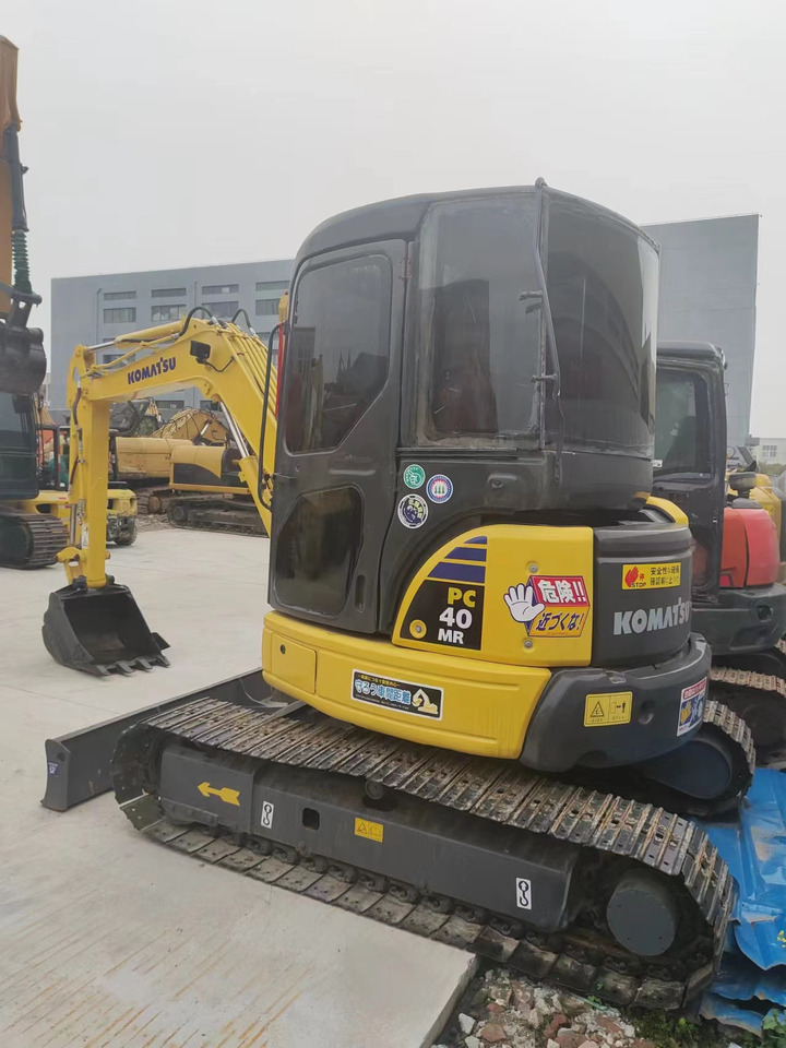 KOMATSU PC40MR - حفار صغير: صورة 3 KOMATSU PC40MR - حفار صغير: صورة 3