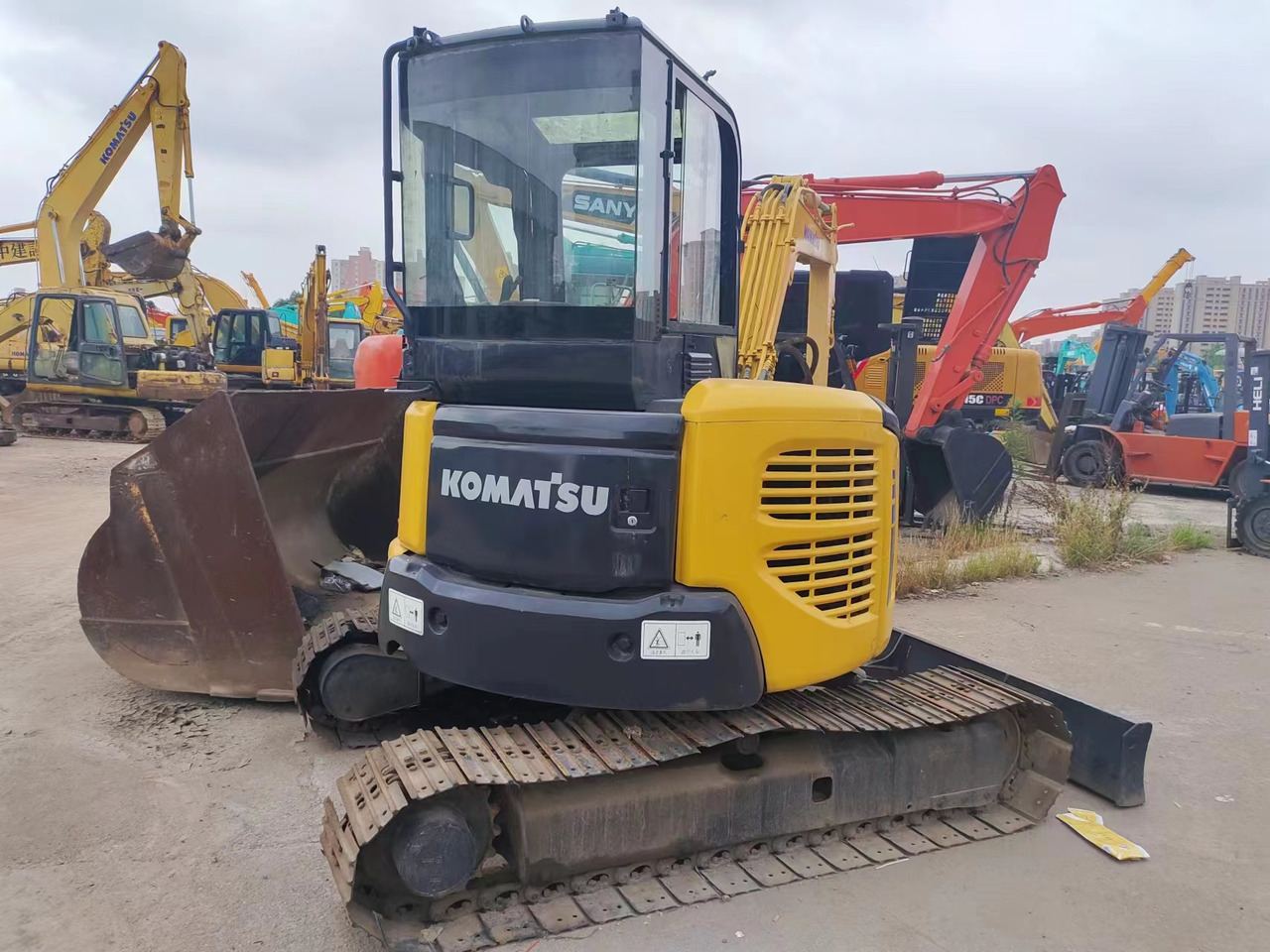 KOMATSU PC40MR - حفار صغير: صورة 2 KOMATSU PC40MR - حفار صغير: صورة 2