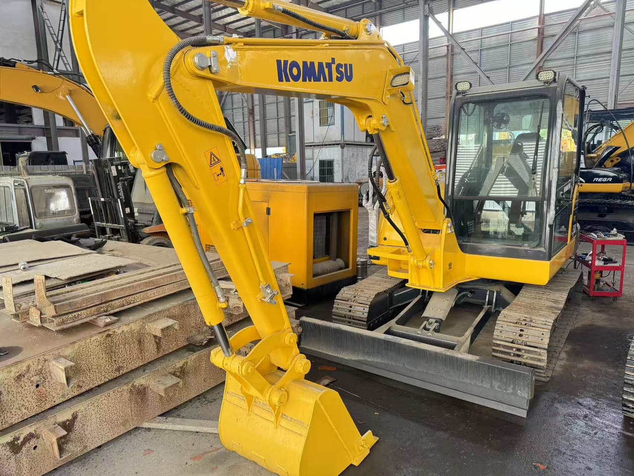 KOMATSU PC58 PC35 PC45 PC55 PC56 PC60 - حفار صغير: صورة 5 KOMATSU PC58 PC35 PC45 PC55 PC56 PC60 - حفار صغير: صورة 5