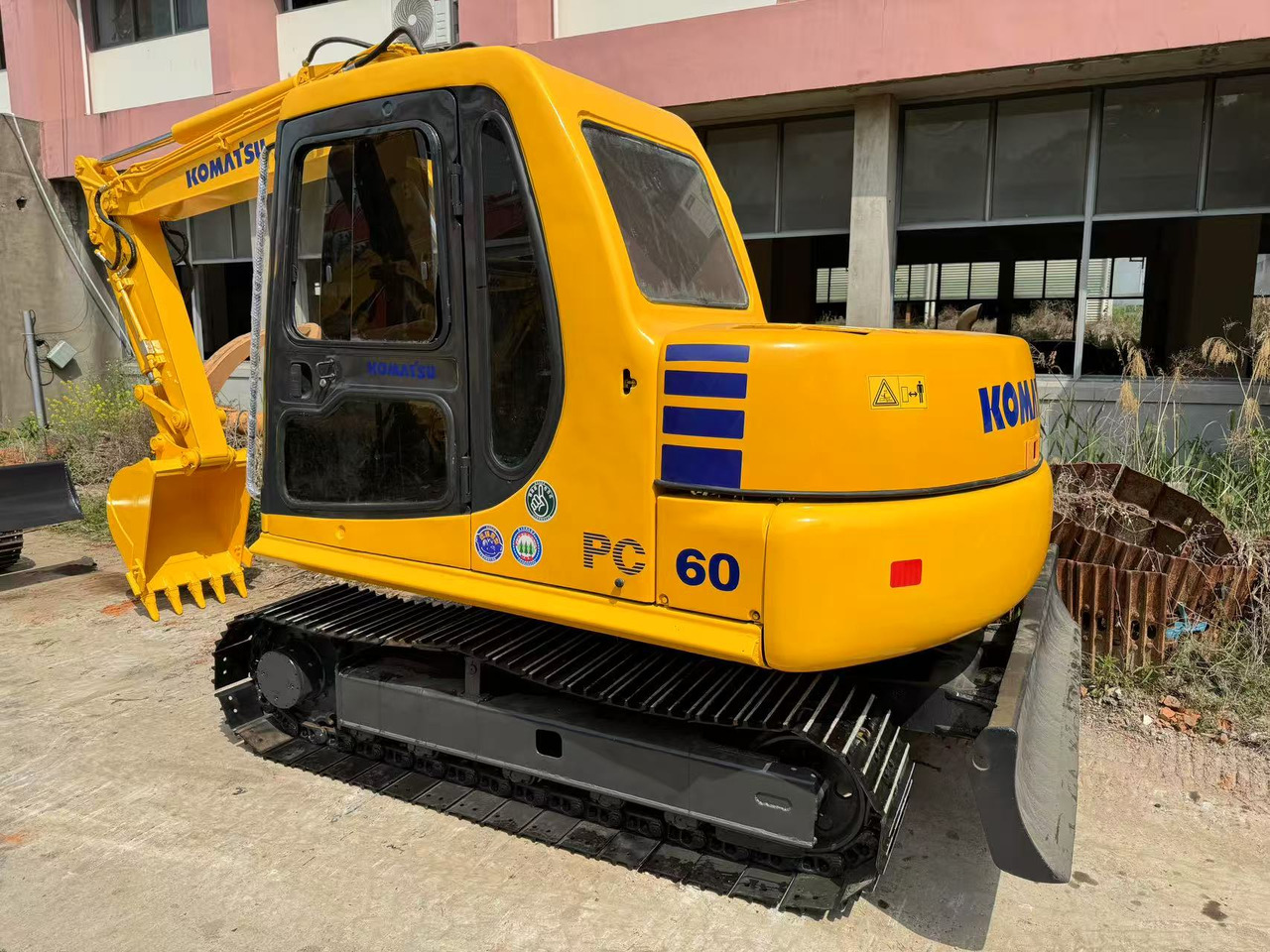 KOMATSU PC60-7 - حفار صغير: صورة 1 KOMATSU PC60-7 - حفار صغير: صورة 1