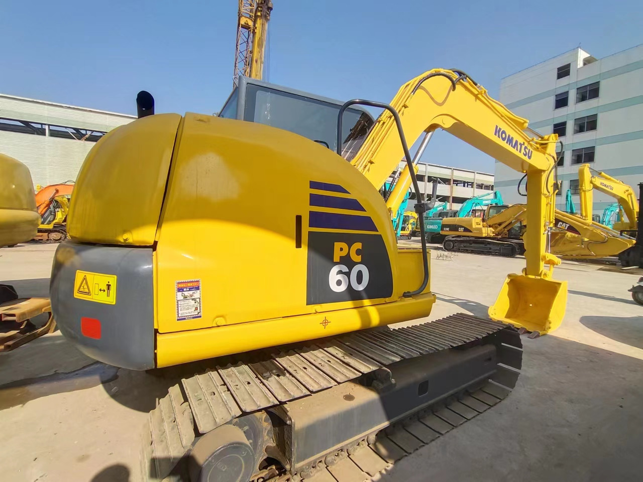 KOMATSU PC60-8 - حفار صغير: صورة 4 KOMATSU PC60-8 - حفار صغير: صورة 4