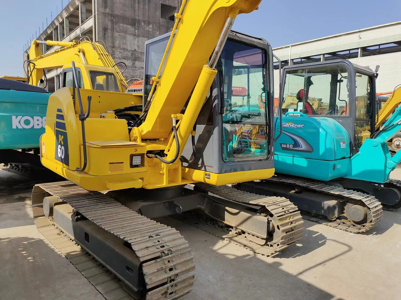 KOMATSU PC60-8 - حفار صغير: صورة 2 KOMATSU PC60-8 - حفار صغير: صورة 2