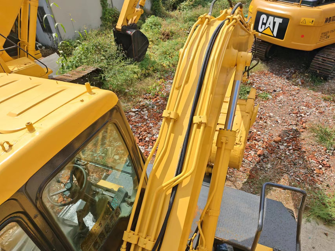 KOMATSU PW130 - حفار ذو عجلات: صورة 3 KOMATSU PW130 - حفار ذو عجلات: صورة 3